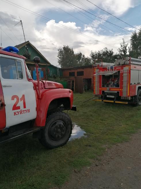 Шалость с огнем детей послужило причиной двух пожаров в августе